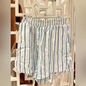 aerie White and Light Blue Striped cotton/linen blend Elastic Shorts w/ pockets